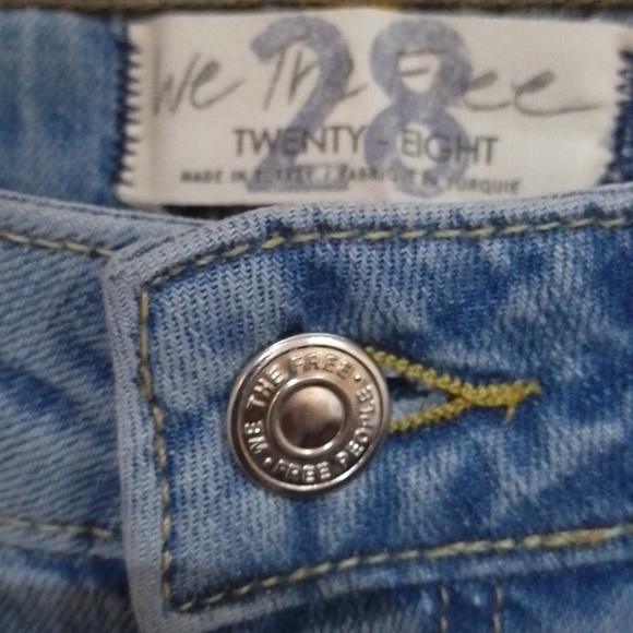 A5 Free People We the Free 28 blue jeans NWOT - Picture 5 of 9